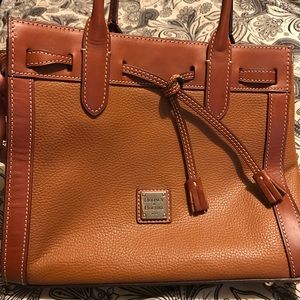 Dooney & Burke Handbag Excellent Condition